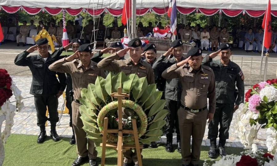 ร่วมพิธีทางศาสนา, พิธีบวงสรวงดวงพระวิญญาณฯ และ พิธีวางพวงมาลาพลเรือเอกพระเจ้าบรมวงศ์เธอ พระองค์เจ้าอาภากรเกียรติวงศ์ กรมหลวงชุมพรเขตอุดมศักดิ์ เนื่องในวันคล้ายวันสิ้นพระชนม์  19 พฤษภาคม