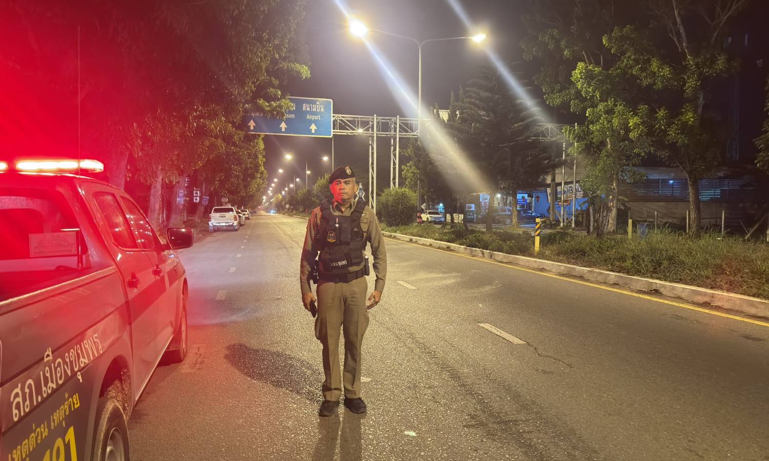 รัอยเวร 20 สายตรวจเขต สภ.เมืองชุมพร ว.4 บริเวณจุดเสียงที่จะเกิดเหตุอาชญากรรมบ่อยครั้ง